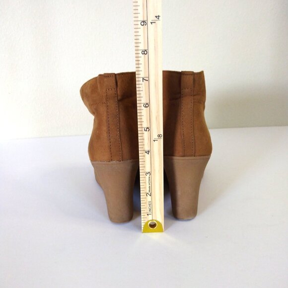 Merona Tan Faux Suede Lace-Up Wedge Ankle Boots Size 10 - Picture 4 of 6